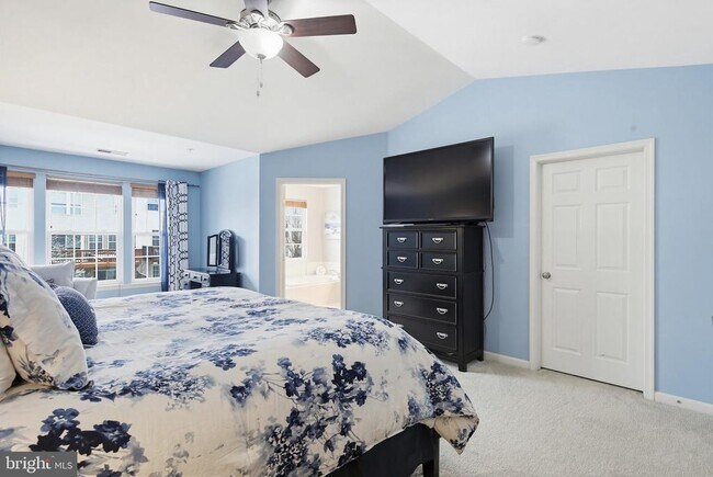 Photo - 7061 Holly Springs Ln