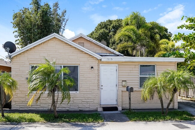Building Photo - 1115 N Andrews Ave Rental
