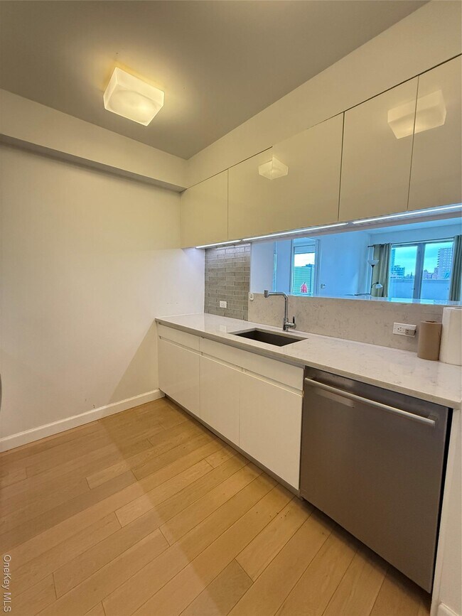 Photo - 138-35 39th Ave Unit 4B