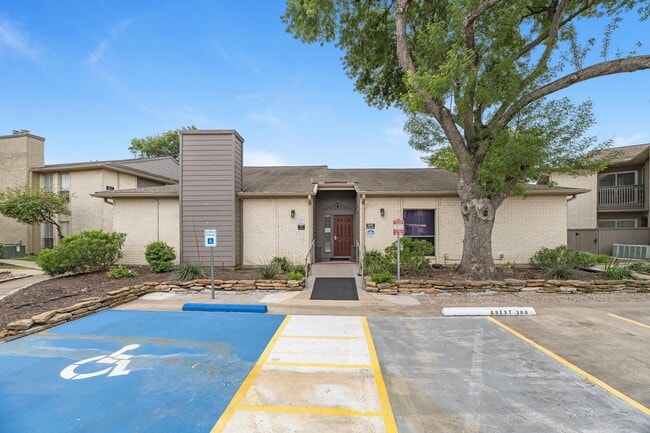 Photo - 1900 Bay Area Blvd Unit 214