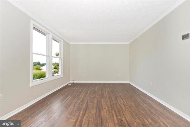 Photo - 207 Contour Rd