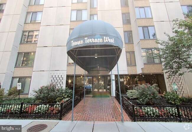 Building Photo - 1440 N Street NW Unit 1011 Rental