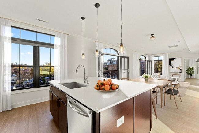 Building Photo - Perennial Rental