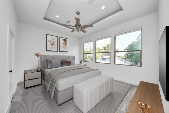 Photo - 615 Oakley St