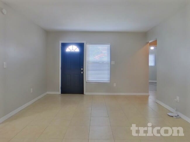 Photo - 301 Terrace Dr E