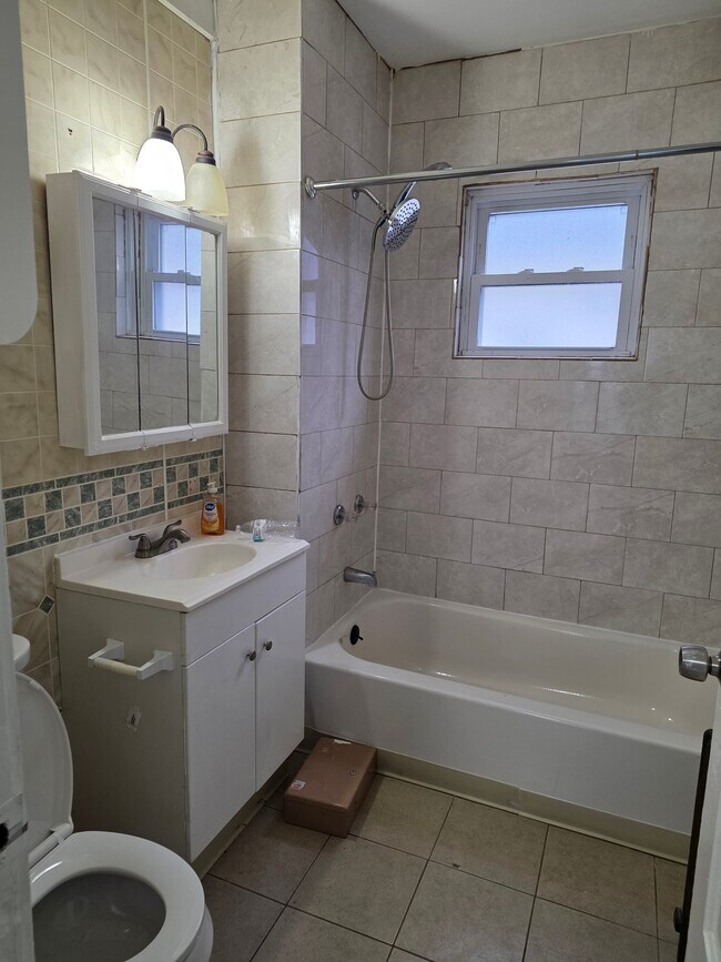 Photo - 563 Humboldt Pkwy