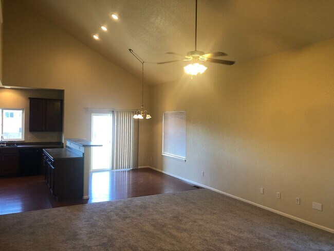 Photo - Large 5 bed home in Lorson Ranch with Cent...