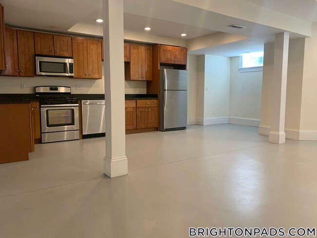 Photo - 29 Commonwealth Terrace Unit B