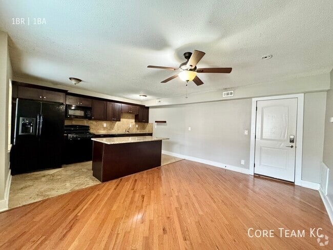 Building Photo - 4328 Roanoke Pkwy Unit 102 Rental