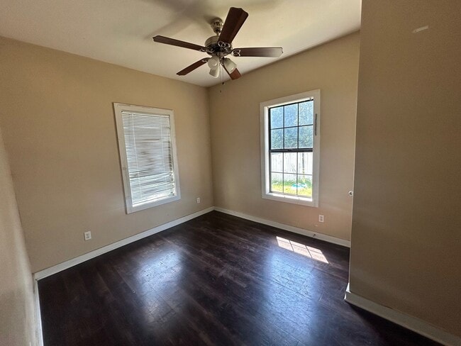 Photo - 2208 Cumberland Ave Unit B