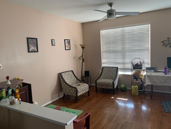 Photo - 812 Lewisburg Ln