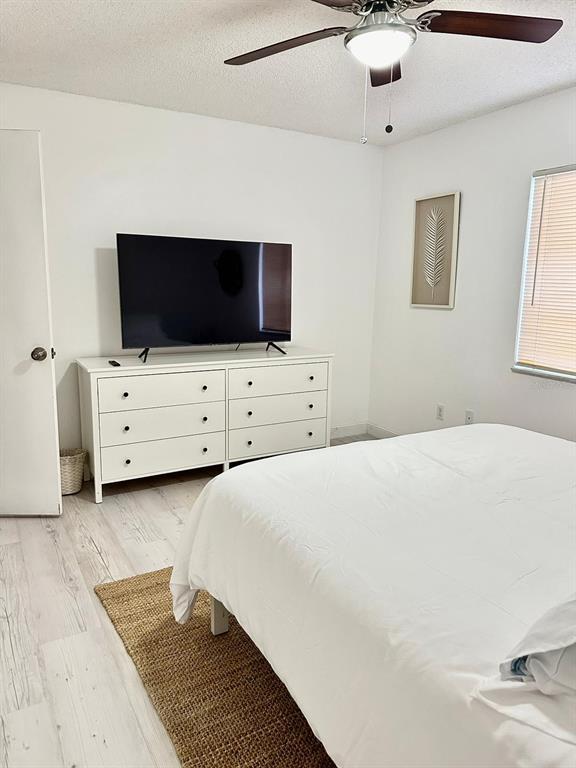 Photo - 2725 Tally Ho Ave