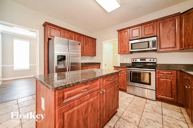 Photo - 110 Westbrook Way