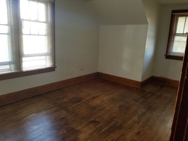 Photo - 119 Mohawk St