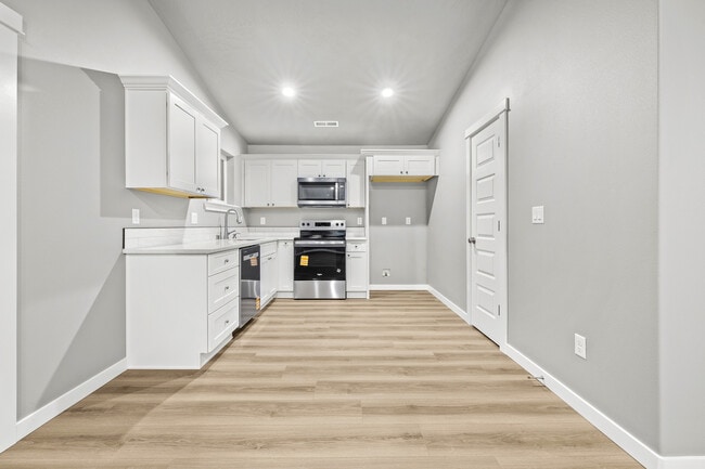 Photo - 3002 Helena St