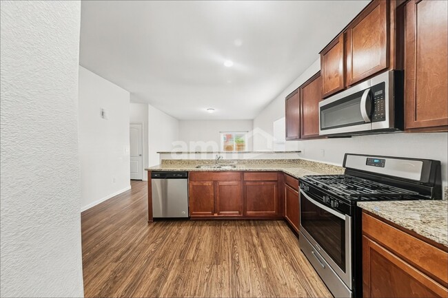 Photo - 551 Reserve Ave