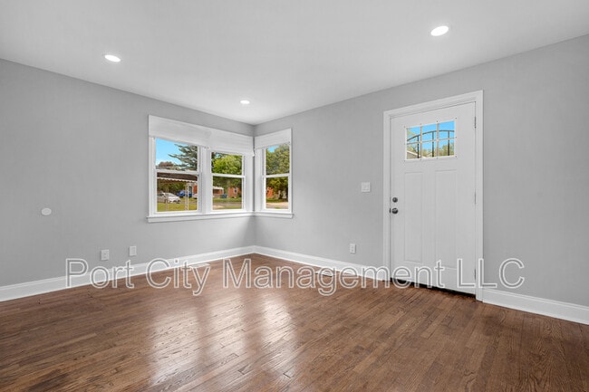 Photo - 4902 Gilray Dr
