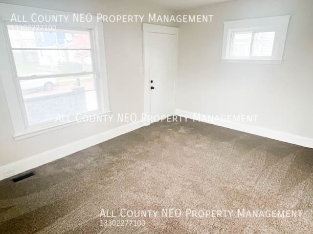 Photo - 1380 E 171st St