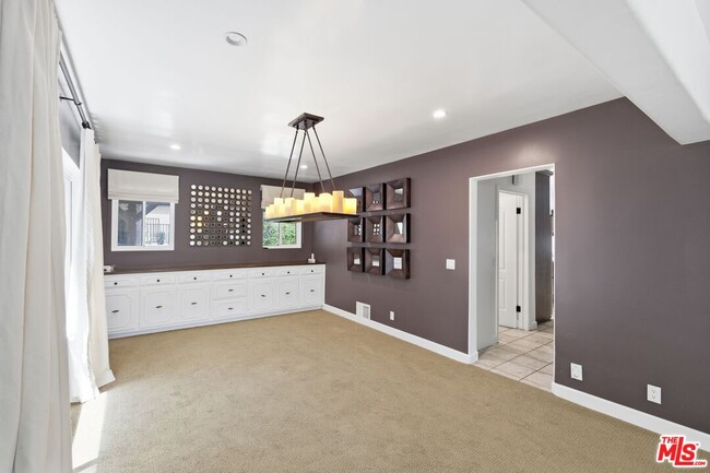 Photo - 503 N Greencraig Rd