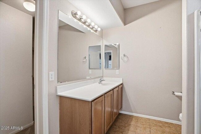 2401 E Rio Salado Pkwy