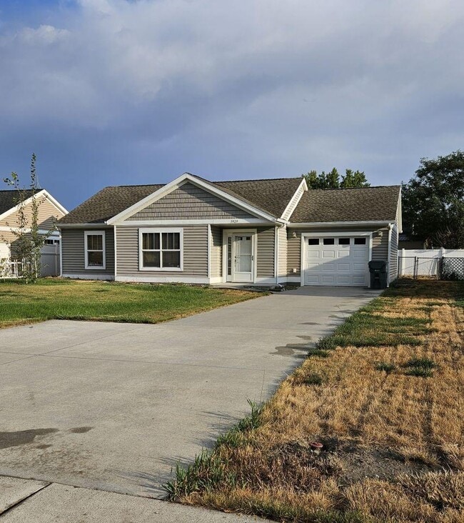 Building Photo - 2 bedroom in Billings MT 59102 Rental