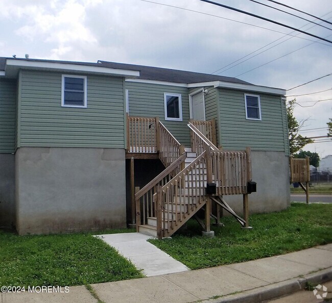 Building Photo - 100 Seeley Ave Rental