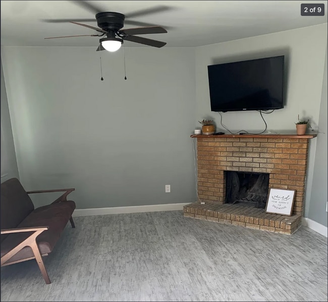 Building Photo - 112 Clover Ct Unit C