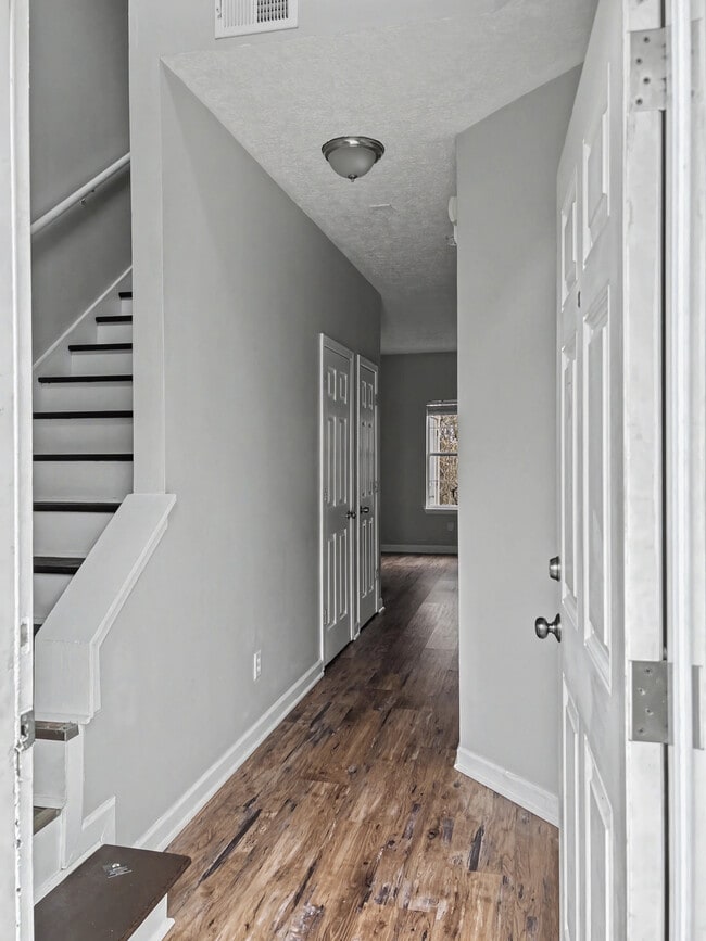 Photo - 21 Timber Ridge Dr