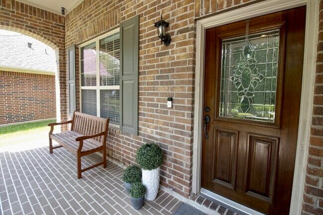 Photo - 99 Sagamore Ridge Pl