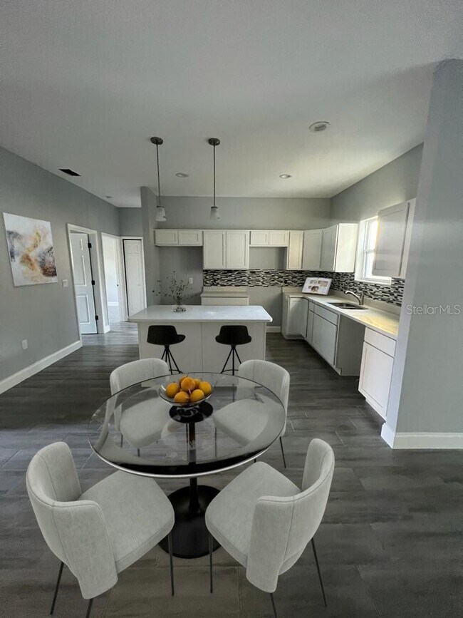 Open Kitchen - 208 E 16th St