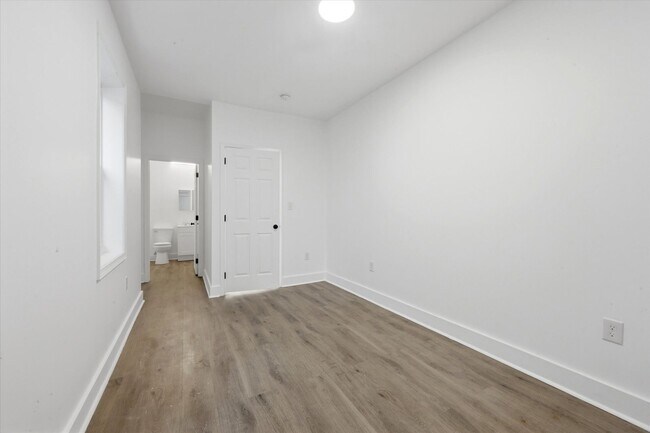Photo - 2BR/3BA House | Central AC | Fast Approval