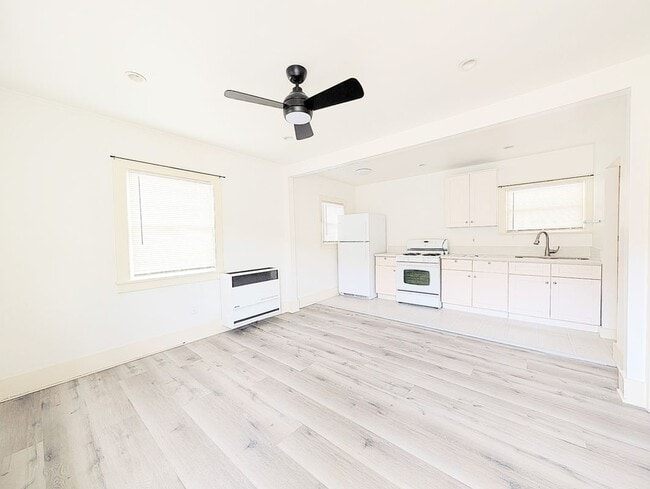 Building Photo - 1857 7th St Rental