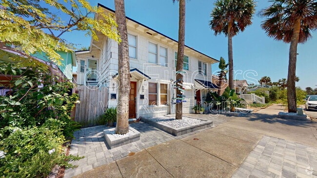 Building Photo - 807 2nd St S Rental