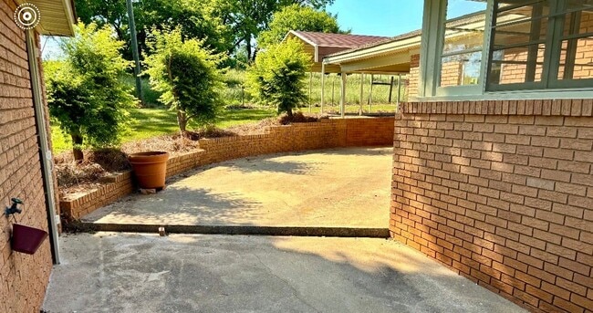 Photo - 721 Thomason Okelley Rd