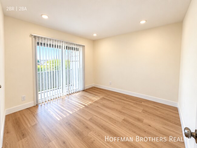 8140 Langdon Ave Unit 34