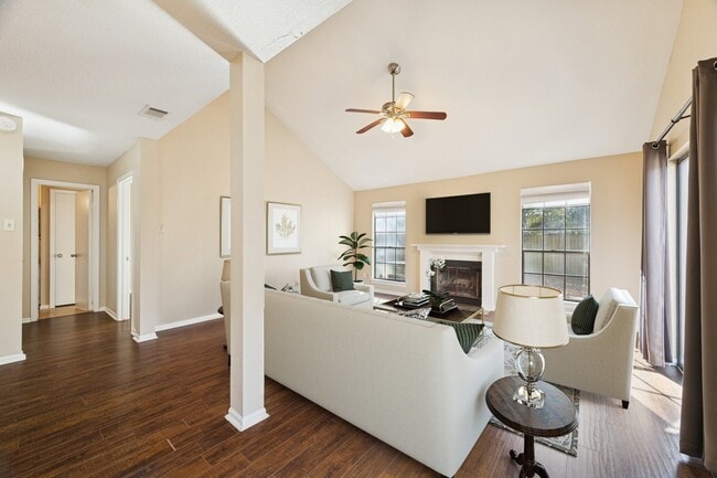 Photo - 22 Camberwell Ct