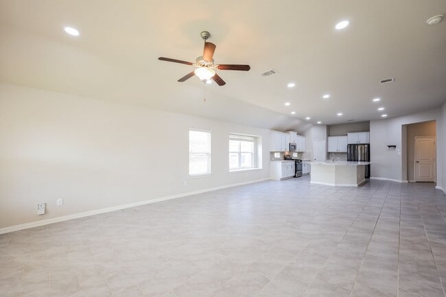 Photo - 4-Bedroom Home Near SeaWorld & Alamo Ranch | Easy Access to 1604, 151 & Lackland AFB |
