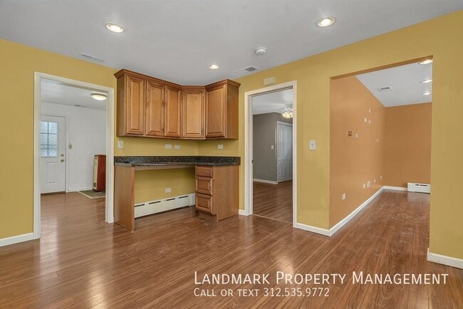 Photo - 6 E Eureka Dr