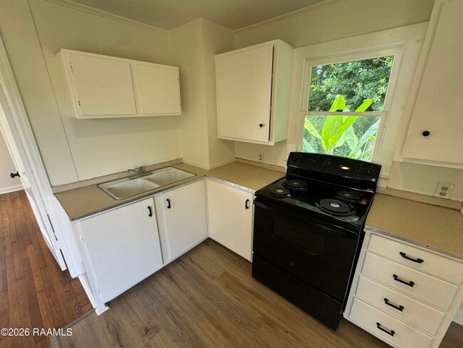 Photo - 206 Guilbeau Rd