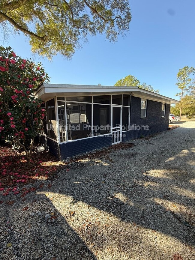 Photo - 312 Wood Dale Dr Unit B