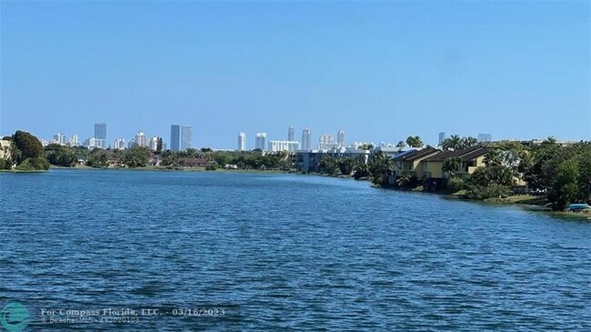 Photo - 447 NE 195th St