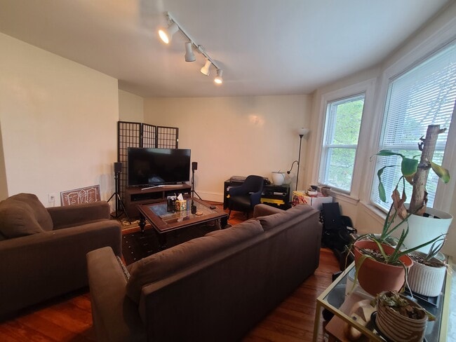 Photo - 5 Kendall St Unit 2