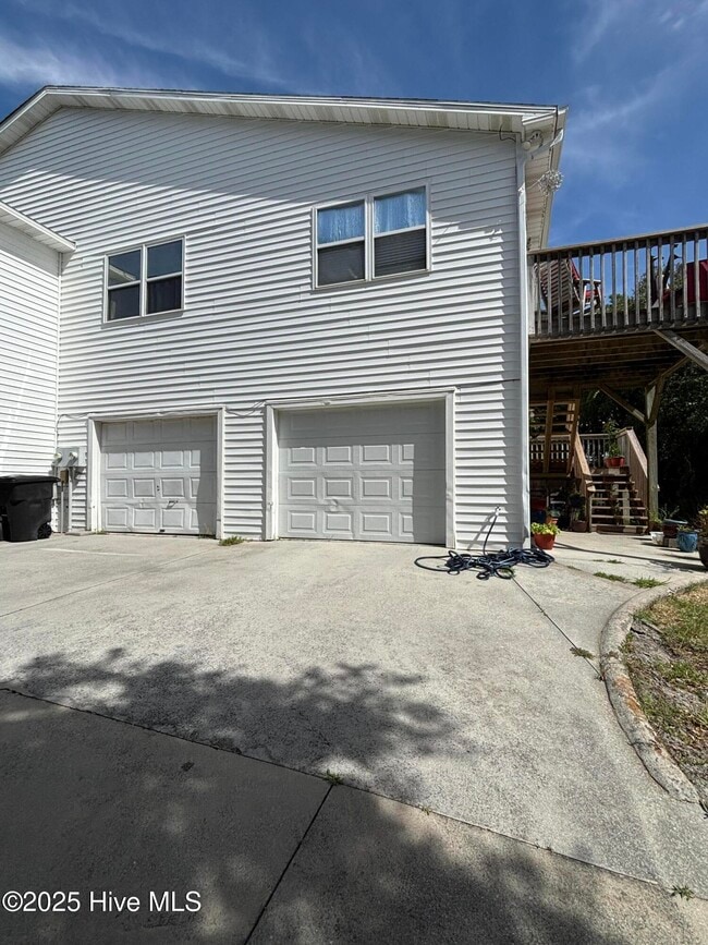 Building Photo - 203 W Landing Dr Rental