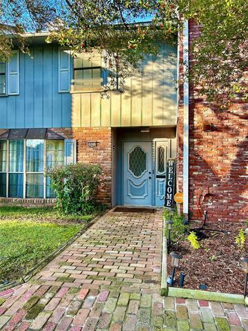 Photo - 2621 Village Ln Townhome