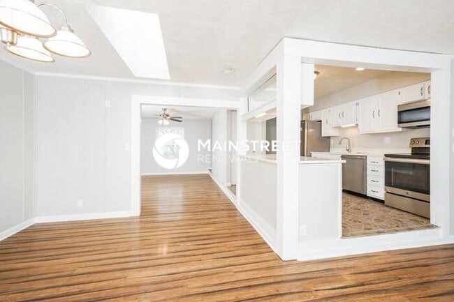 3 Bedroom Pet-Friendly Home in LOUISVILLE, KY with Main Street Renewal