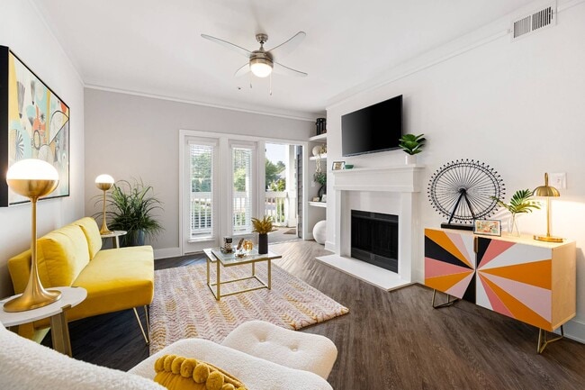 Photo - Charleston Court