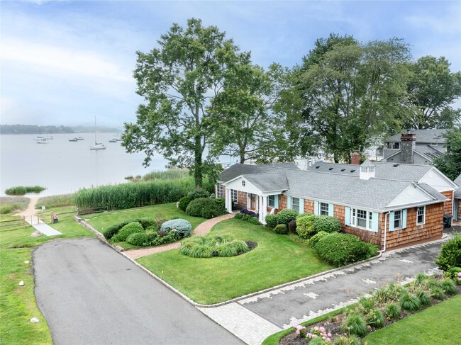 Photo - 21 Secor Dr House