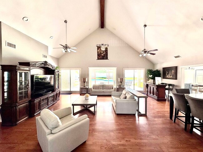 Photo - 313 Linden Ln