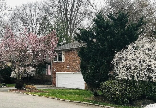 Photo - 2 Coleman Dr