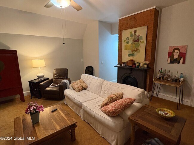 Photo - 21 Park Pl Unit 2